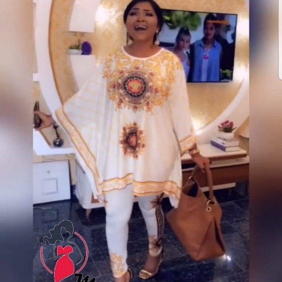 One size fits all set (leggings and shirt) - Picture 2 of 4